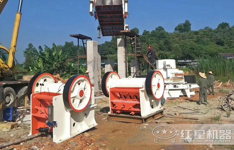 設(shè)備安裝、調(diào)試現(xiàn)場(chǎng)